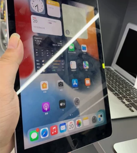 ipad   第六代 感兴趣的话点“我想要...