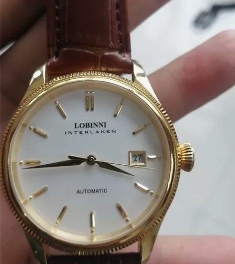 正品罗宾尼全自动手表，新表戴了半个月几乎全...
