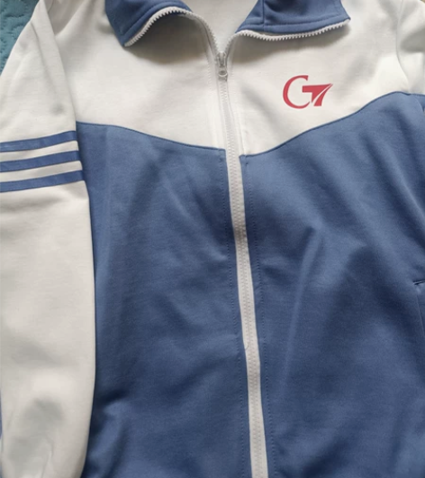 全新校服上衣，身高155体重80斤以内都可...