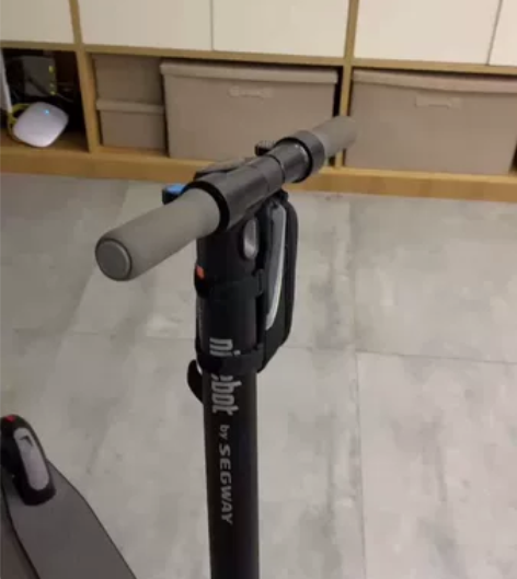 Ninebot九号电动滑板车成年便携站骑代...