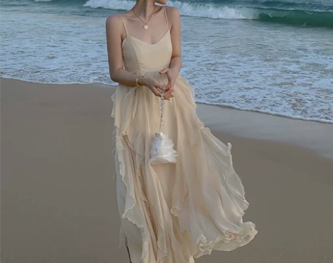 法式超仙度假沙滩裙女海南三亚旅游性感露背吊...