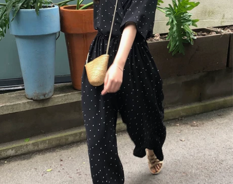 HEYGIRL 黑色V领连体裤女 波点冷淡...