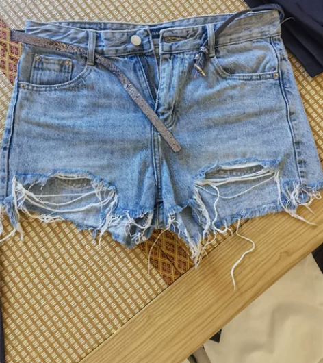 女式牛仔短裤 这种款式，这种设计，你想什么...