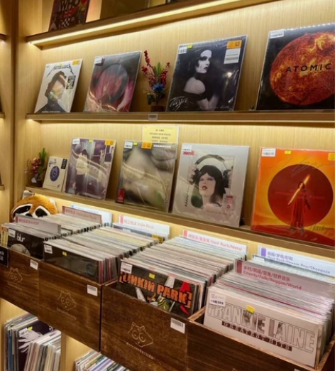 黑胶唱片店不做了，低价清仓二手12寸黑胶唱...