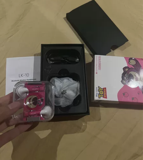 淘宝买的用了一次。  换了苹果耳机。 不包...