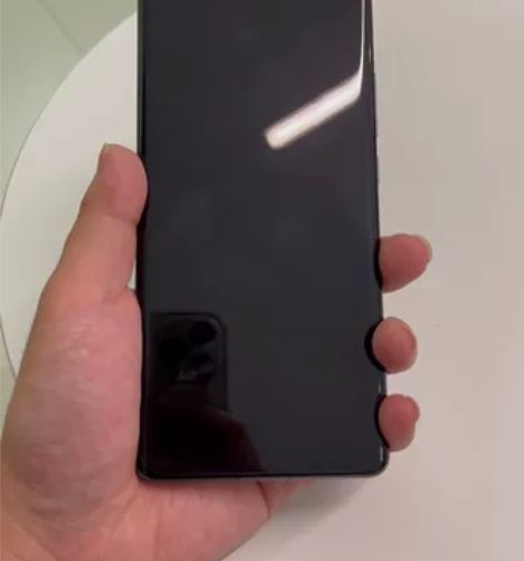 出一个99新黑色小米12 pro，12+2...