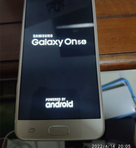 三星galaxy on 5 G5700 3...