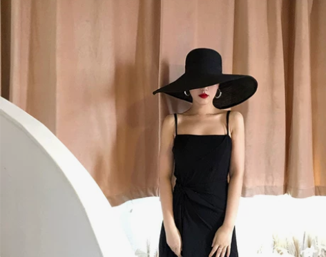 黑色草帽女沙滩大帽檐复古法式赫本风新款海边...