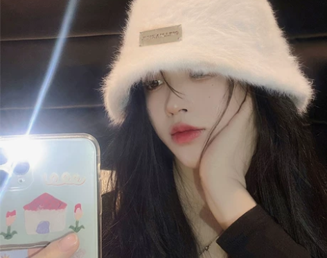 显脸小兔毛渔夫帽女秋冬百搭保暖大头围盆帽白...