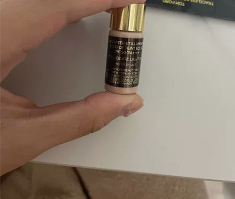 tom ford 汤姆福特柔雾无痕粉底液丝...