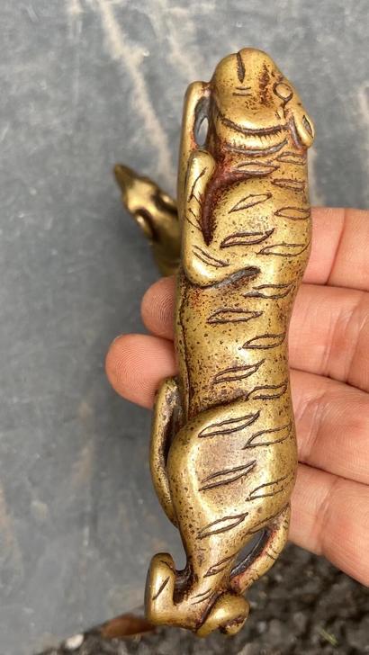 镇尺旺财与伏虎卧地纹饰精美包浆熟美可用可藏...