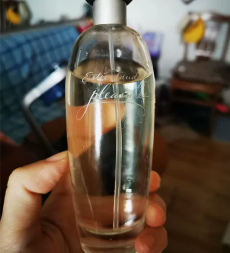 雅诗兰黛欢沁100毫升香水，用了10毫升。...