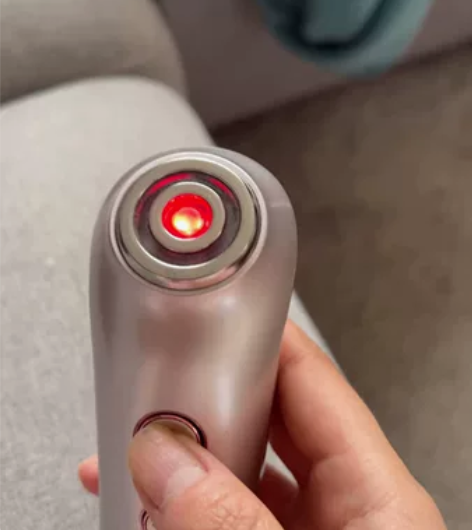 雅萌日本射频美容仪 转让理由：美容院办卡后...