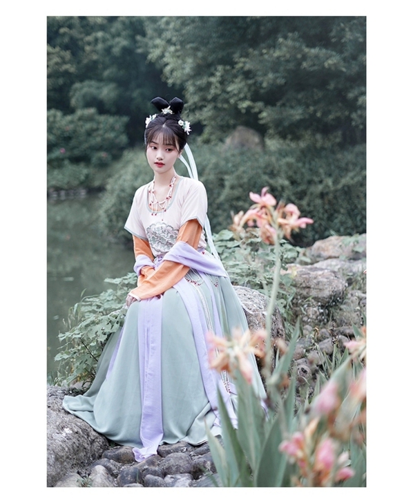 山灵语凝脂 素色半臂坦领汉服四件套