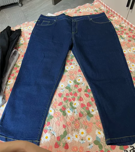 男士牛仔裤 大码 感兴趣的话点“我想要”和...