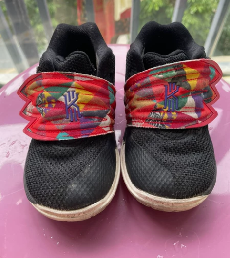 nike运动鞋 黑色 彩色魔术贴 6c的尺...