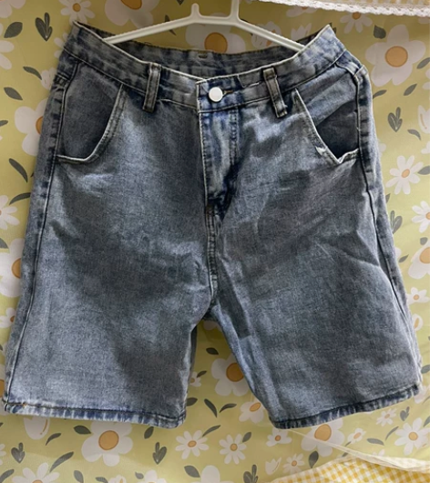 牛仔裤m码120斤可穿 无关品牌轻微穿着痕...