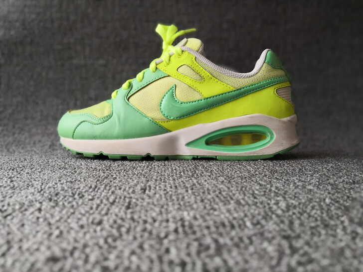38码NIKE AIR MAX 女子气垫减...