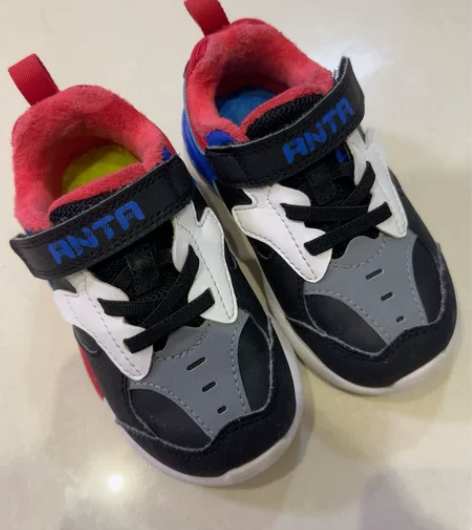 安踏25码薄绒二棉鞋，新旧如图，只在幼儿园...