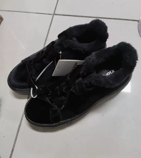 特步运动鞋休闲鞋36码 全新鞋，正品保真，...