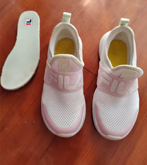 包邮斐乐童鞋运动鞋春秋款女童鞋子 7成新 ...