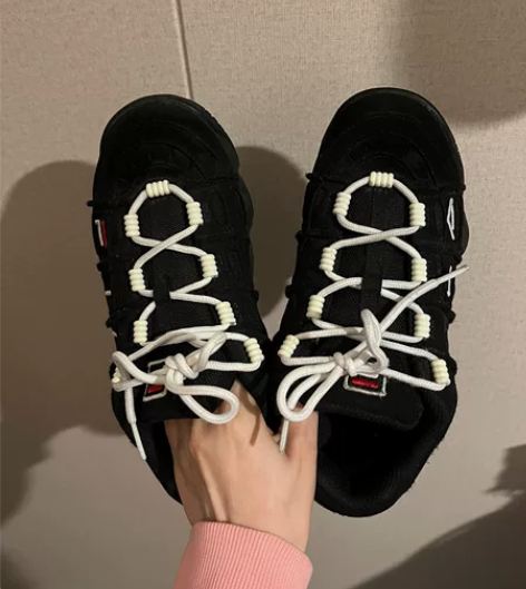 搬家闲置，斐乐正品，穿过几次，几乎全新，鞋...