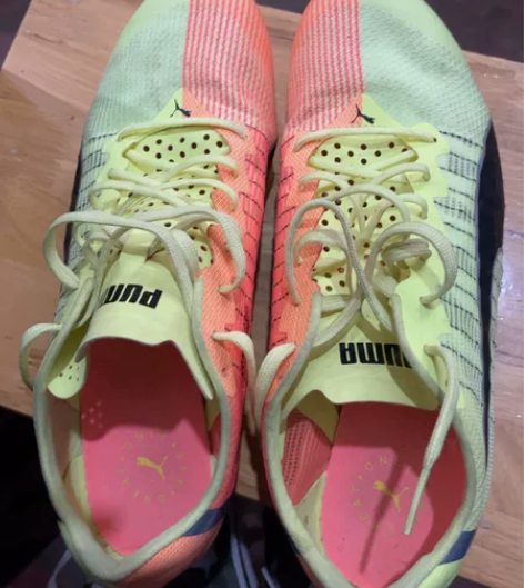 从暴风田径里买的，东京配色，彪马Puma ...