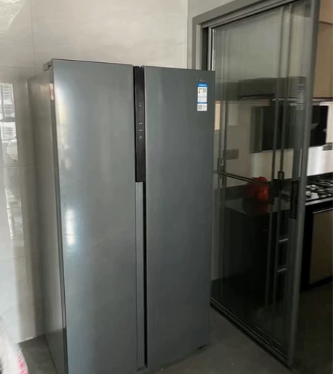 美的对开门555升大容量家用双门冰箱，智能...