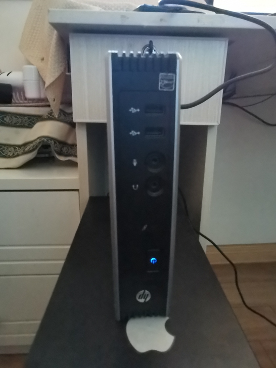 惠普t54oo小电脑。