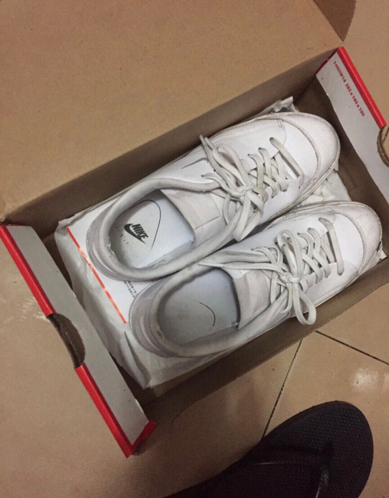 nike耐克女款小白鞋板鞋 码数：36.5...