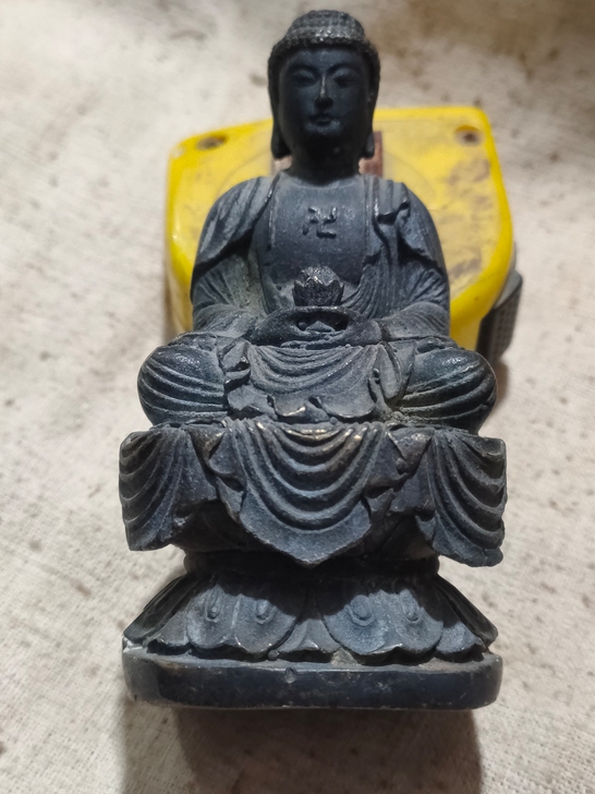 铜佛像一尊～寻有缘人。