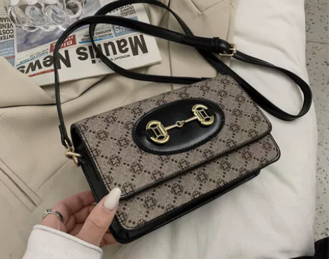 女包斜挎包女包上新就行新款韩版复古百搭时尚...