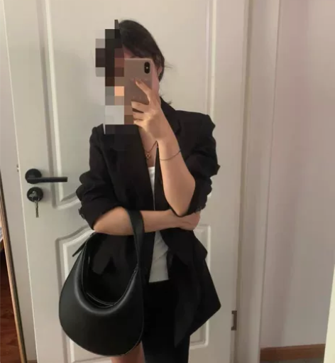 Mango MNG 黑色女士挎包腋下包可以...