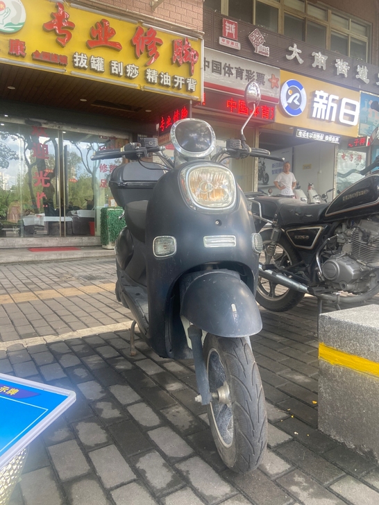 买来3年没怎么开 7000公里左右 5个铅...