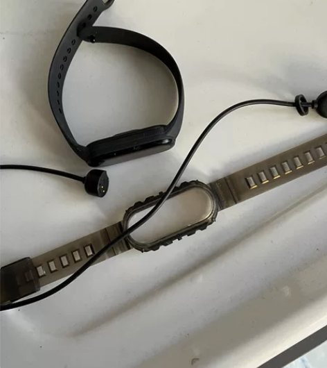 小米手环6，送一个表带 感兴趣的话点“我想...