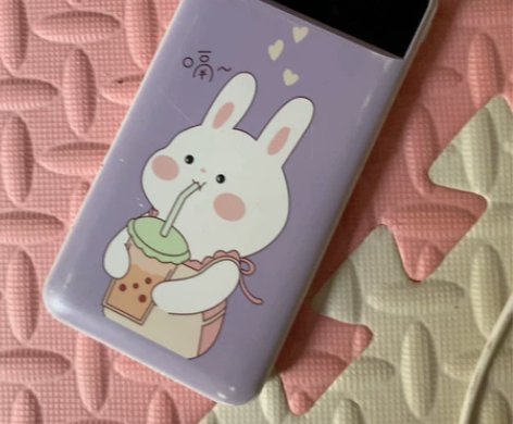 充电宝两万毫安，充电速度嘎嘎猛，包邮自提立...