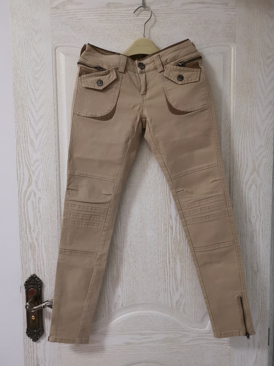 KAMA卡玛卡其色女士休闲裤小脚修身长裤。