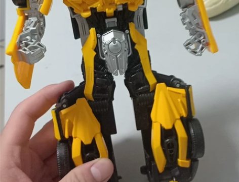 电影变形金刚同款，除了角掉了一个其他没有问...