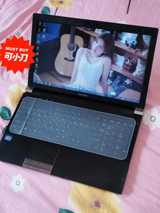 女生闲置99新15寸顶配i7超薄笔记本电脑...