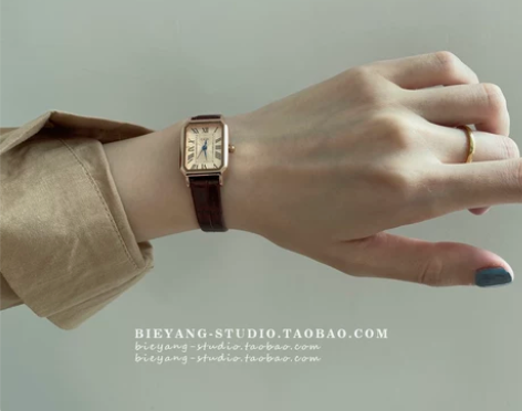 别样A15简约时尚潮流罗马数字皮带女士ch...