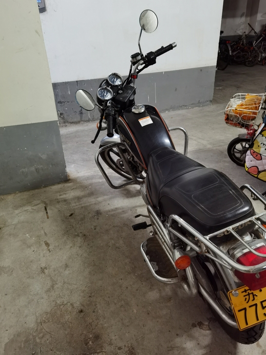 铃木GN125,17年9月上牌,南京大牌,...