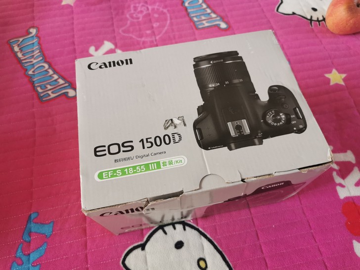 佳能1500d盒子一个。
