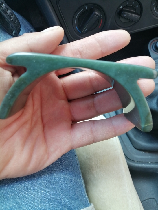 晚清笔架一个，品相如图，忠身保老。处理价，...