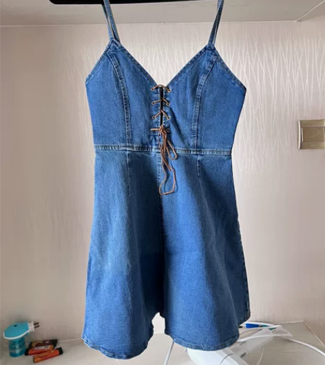 牛仔背带裙 实体店买的 S码 感兴趣的话点...
