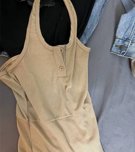 2022夏季新款纯欲性感挂脖露背背心连衣裙...