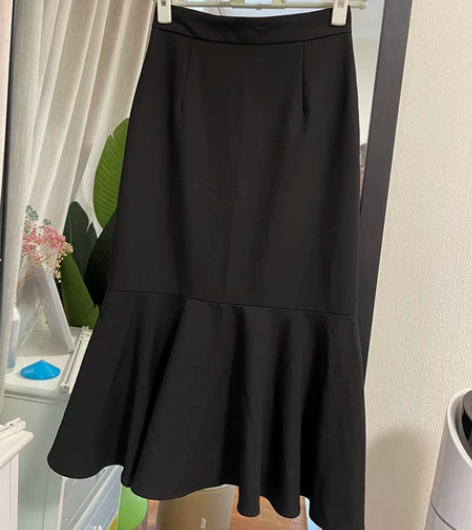 黑色鱼尾裙 春秋款 初冬也可以穿 还是比较...