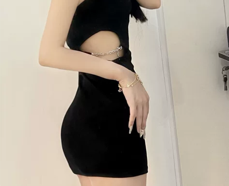 辣妹风连衣裙 灵魂镂k 黑色性感连衣裙 l...