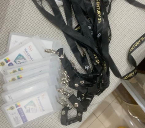 c21工作牌8个全新 感兴趣的话点“我想要...