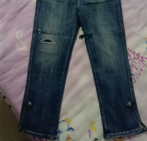 全新深蓝色牛仔裤，有弹力，腰围平铺74，假...