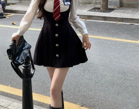 画解WAHJUIS 校园小说女主 假两件连...